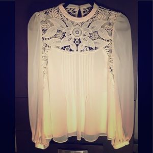 Just BEAUTIFUL! Lace + backless = SEXY!